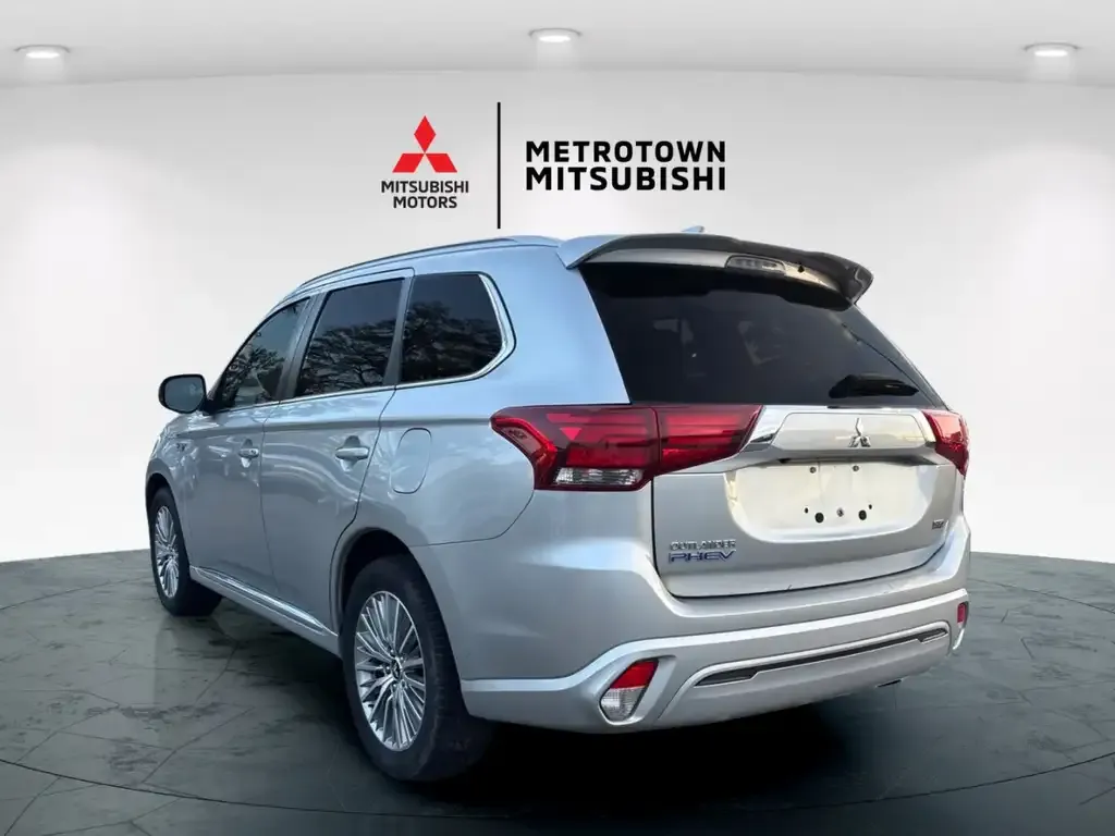 Mitsubishi Outlander 2020 photo 3