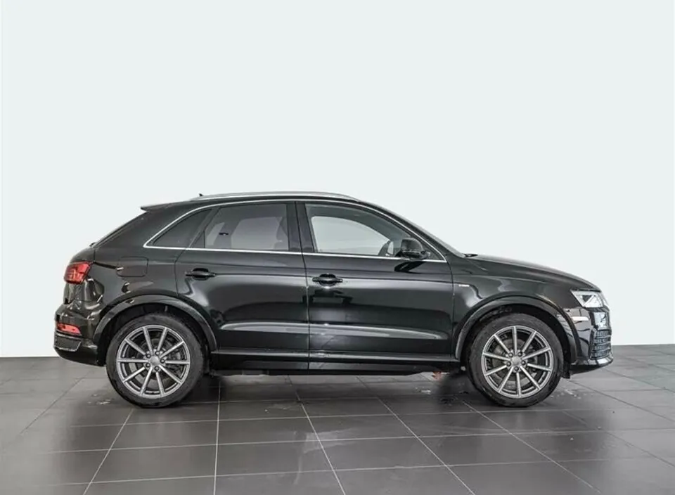Audi Q3 2016 photo 2