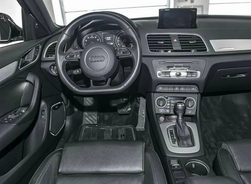 Audi Q3 2016 photo 5