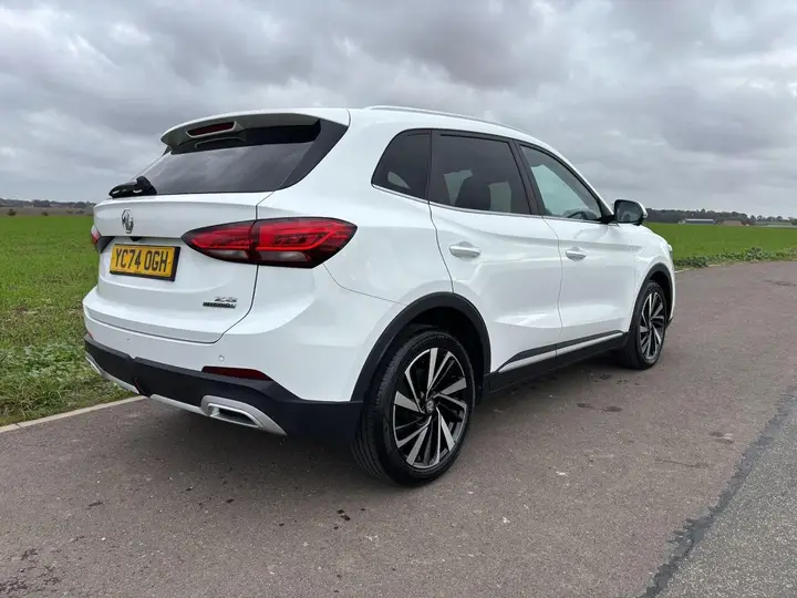MG Zs 2024 photo 2