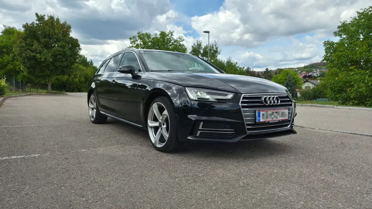 Audi A4 2017 photo 2