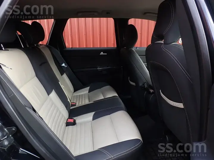 Volvo V50 2011 photo 5