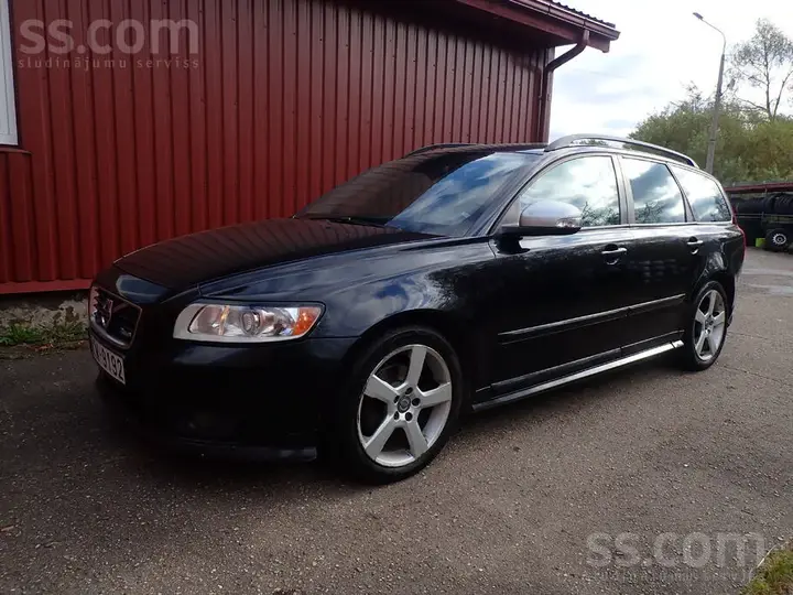 Volvo V50 2011 photo 4