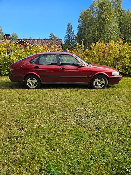 Saab 9-3 1999 photo 2