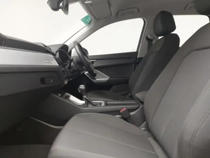 Audi Q3 2021 photo 5