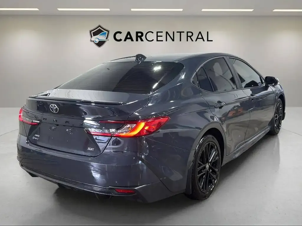 Toyota Camry 2025 photo 5