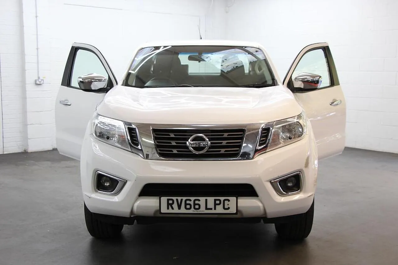 Nissan Navara 2016 photo 4