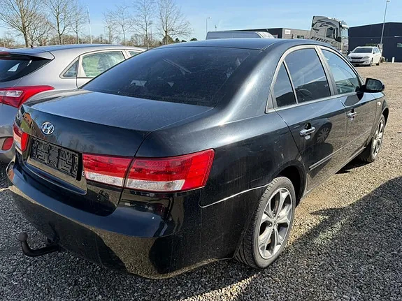 Hyundai Sonata 2007 photo 2