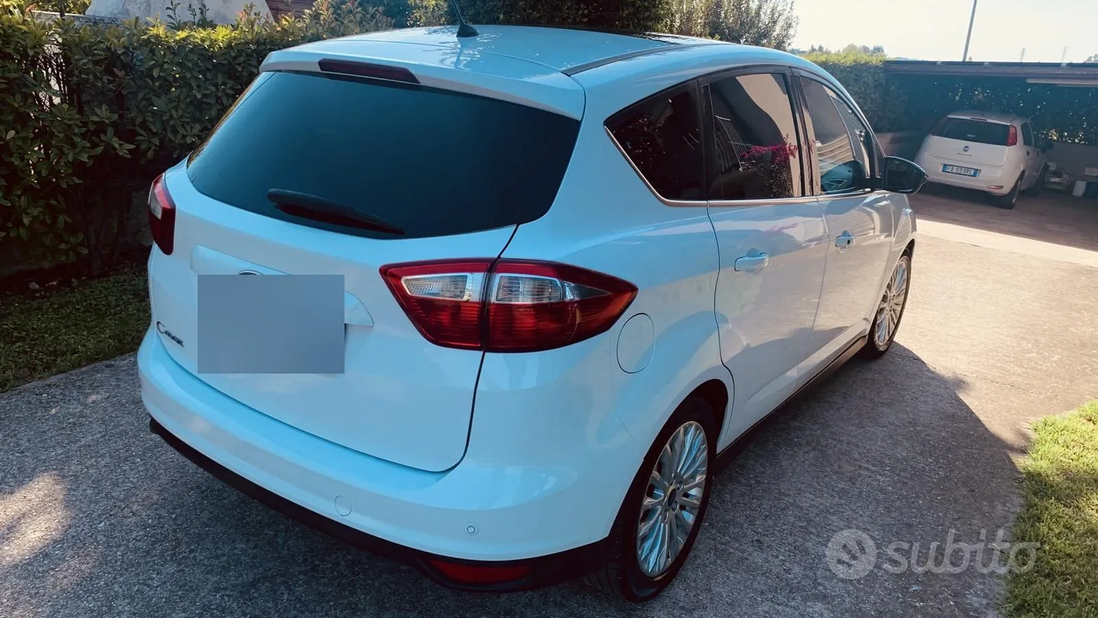 Ford C-Max 2011 photo 2