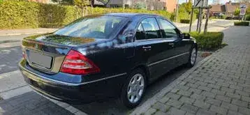 Mercedes-Benz C200