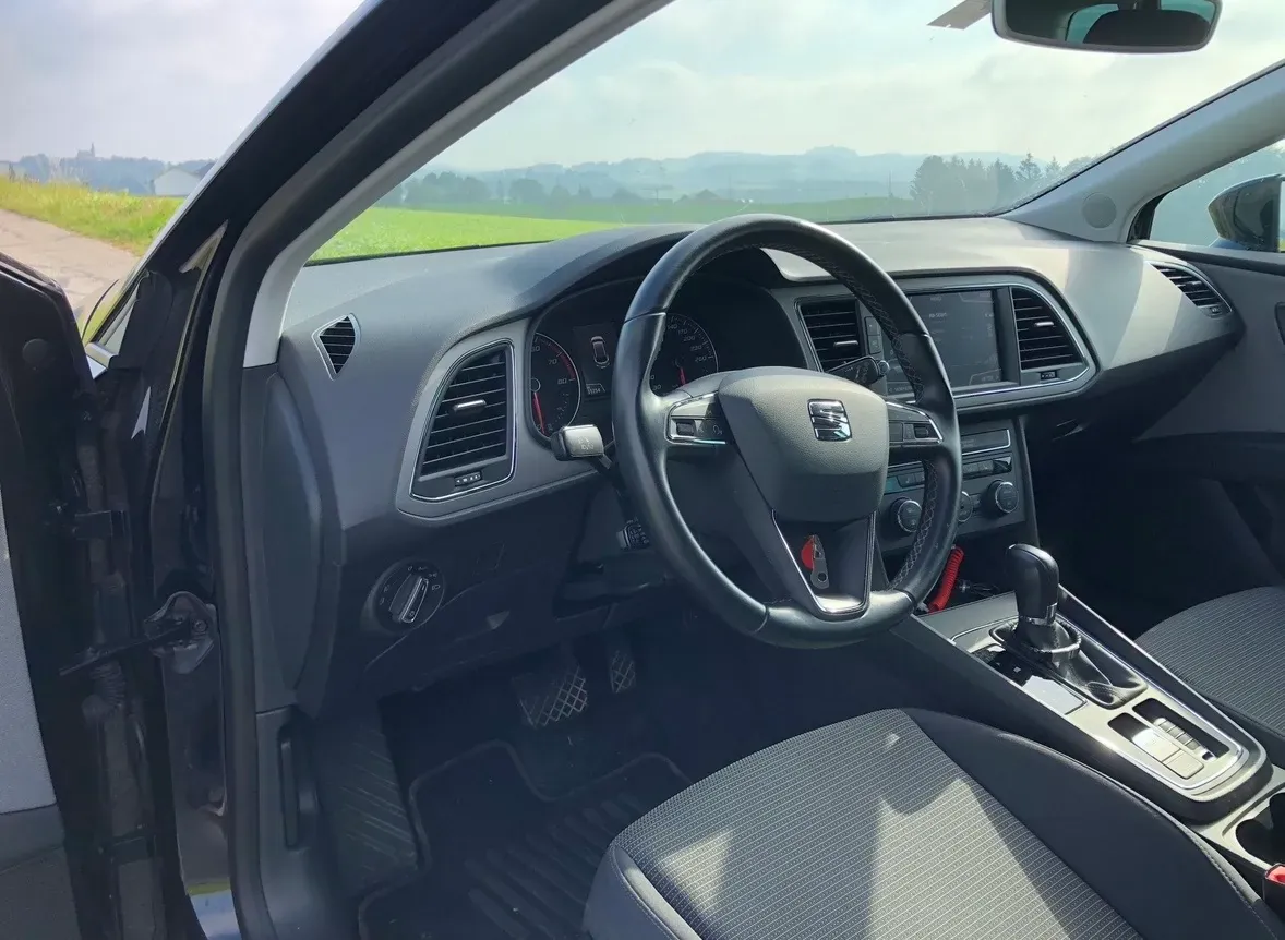 Seat Leon 2018 photo 2