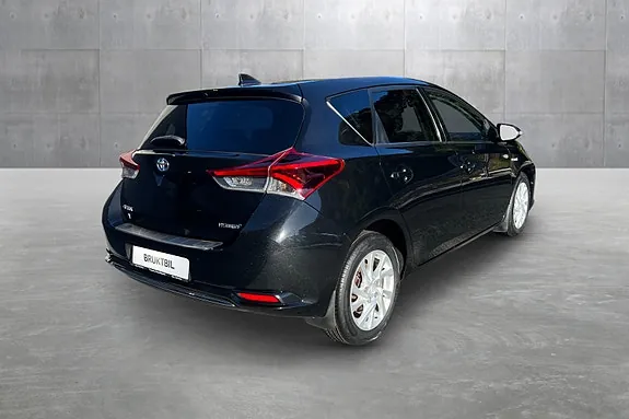 Toyota Auris 2017 photo 5