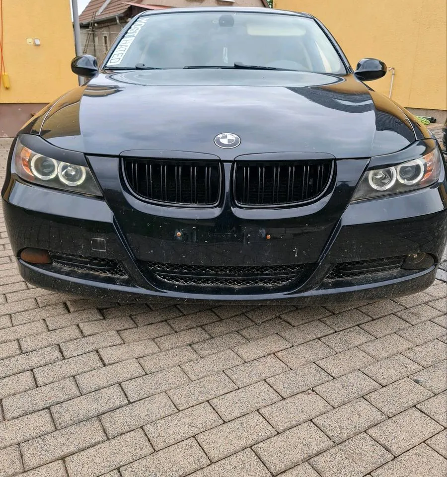BMW E90