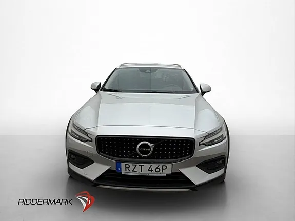 Volvo V60 2019 photo 2