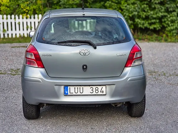 Toyota Yaris 2010 photo 5