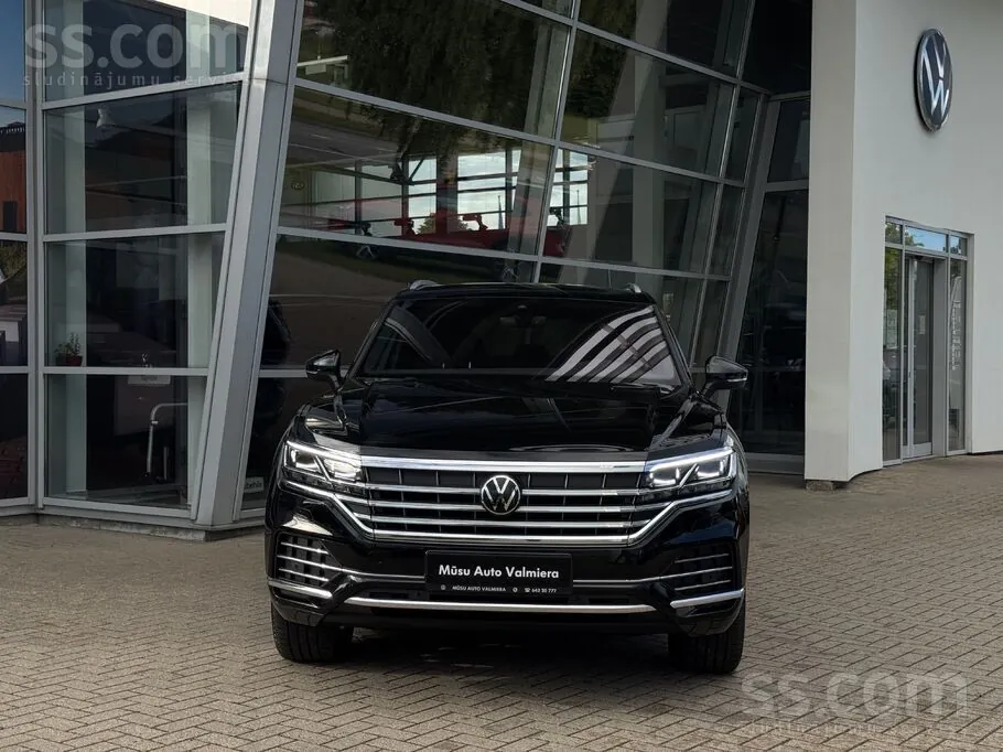 Volkswagen Touareg 2023 photo 2