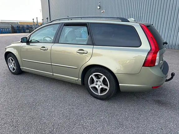 Volvo V50 2009 photo 2