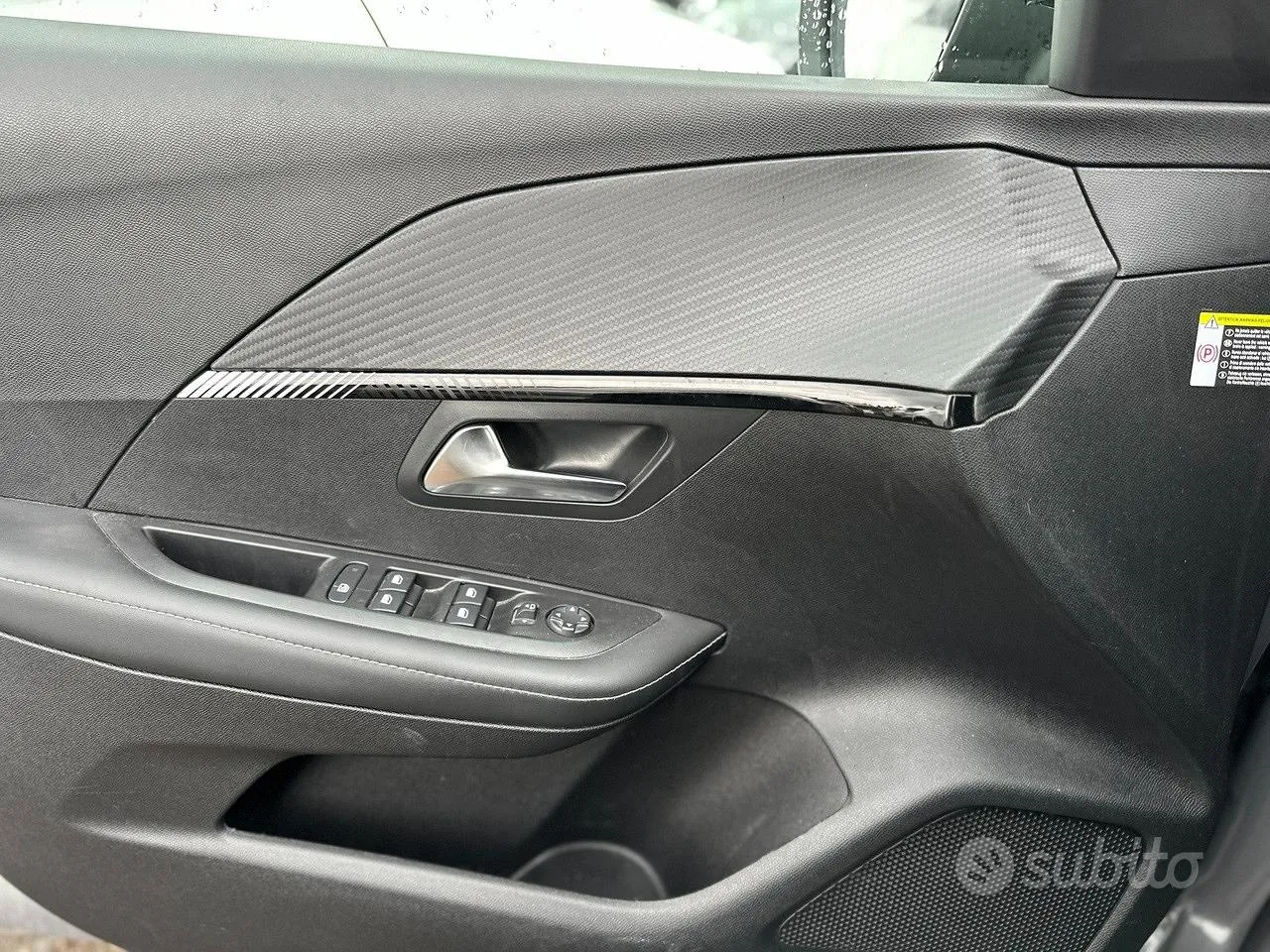 Peugeot 208 2024 photo 5
