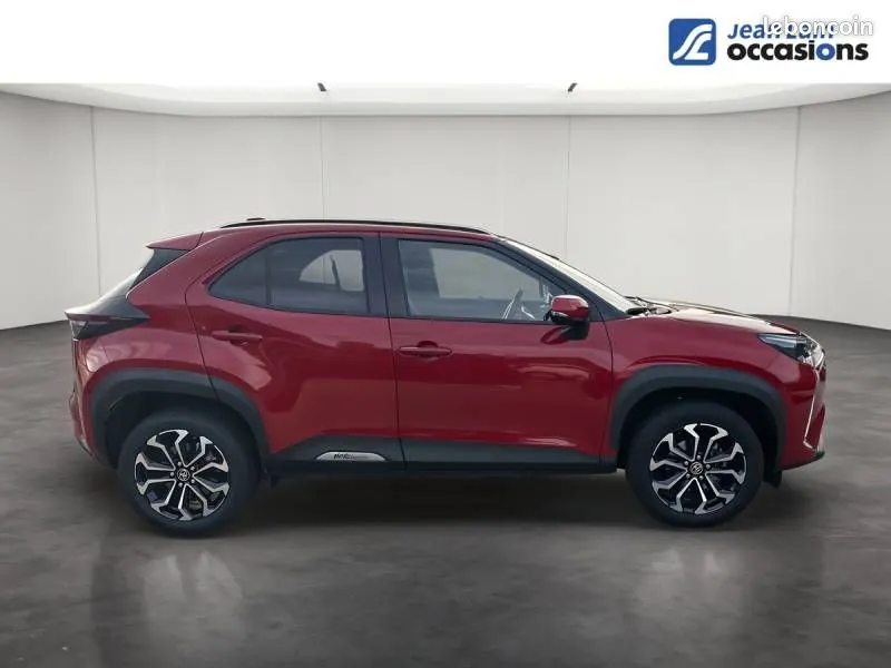 Toyota Yaris 2023 photo 4