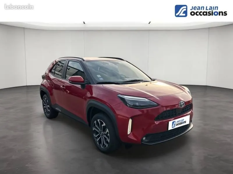 Toyota Yaris 2023 photo 3
