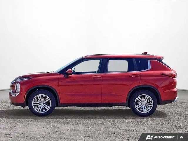 Mitsubishi Outlander 2022 photo 2
