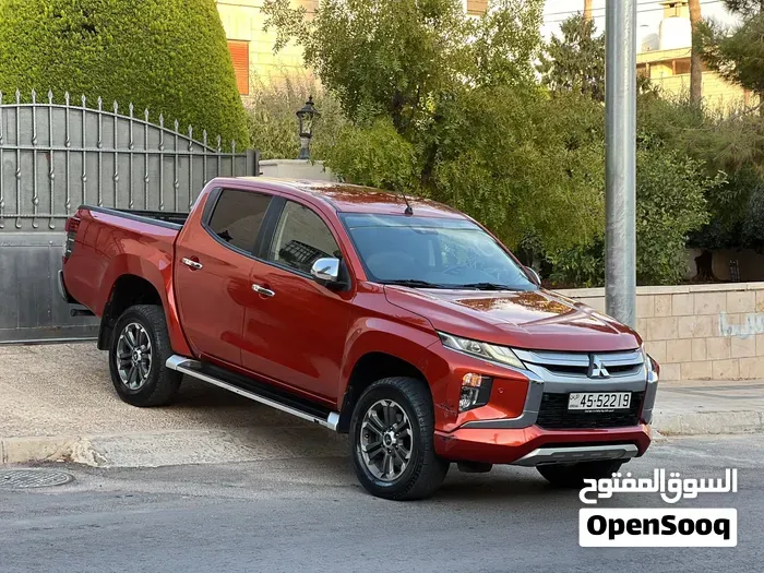 Mitsubishi L200 2022 photo 2