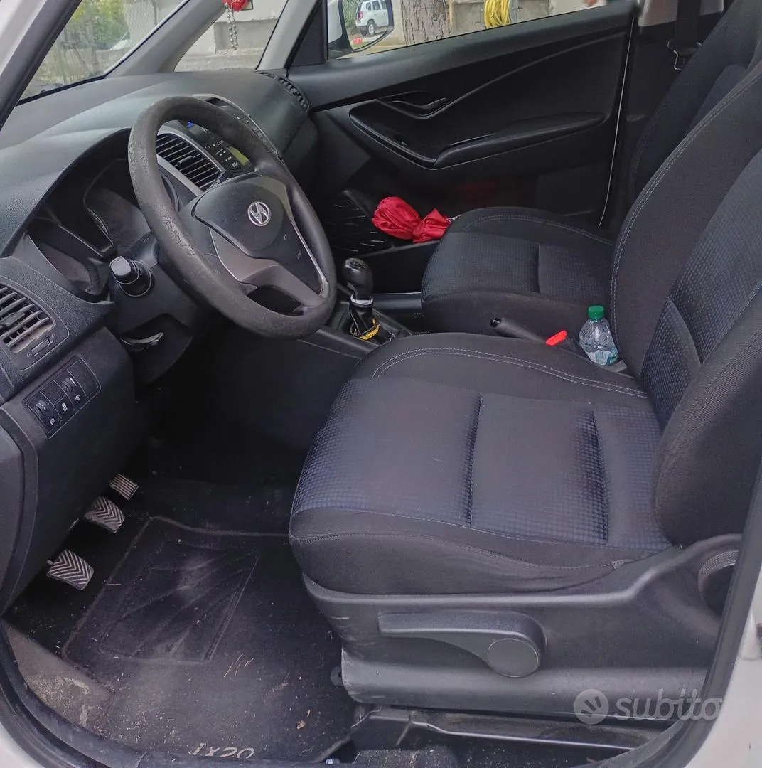 Volkswagen I20 2013 photo 3