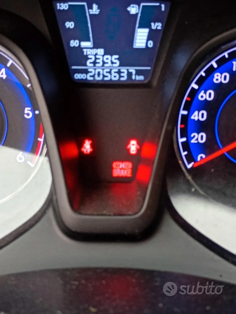 Volkswagen I20 2013 photo 4