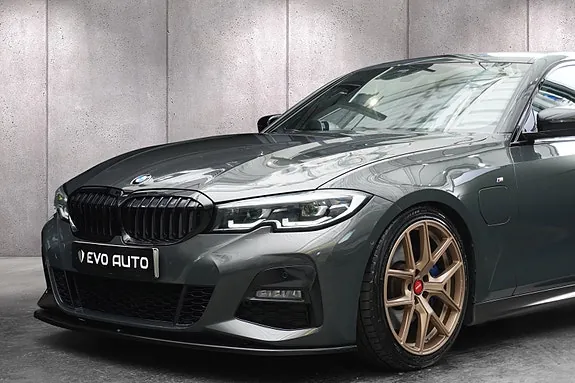 BMW 330E 2019 photo 2