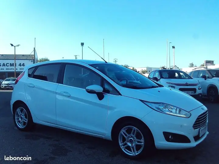 Ford Fiesta 2015 photo 3