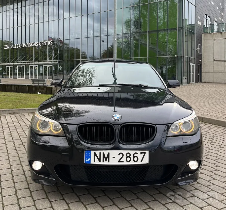 BMW 530 2005 photo 2