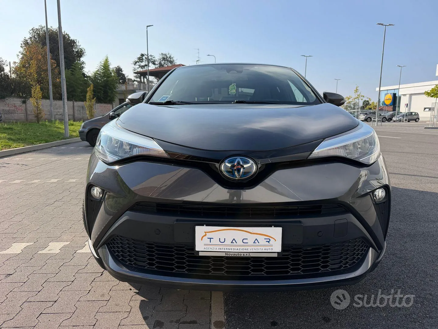 Toyota C-Hr 2021 photo 2