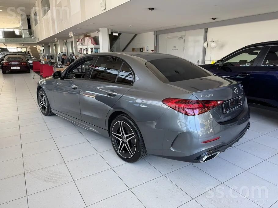 Mercedes-Benz C300 2022 photo 3