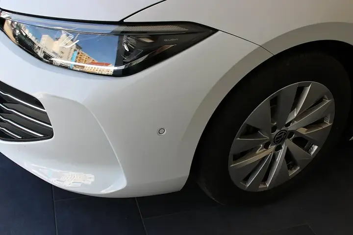 Volkswagen Passat 2026 photo 2