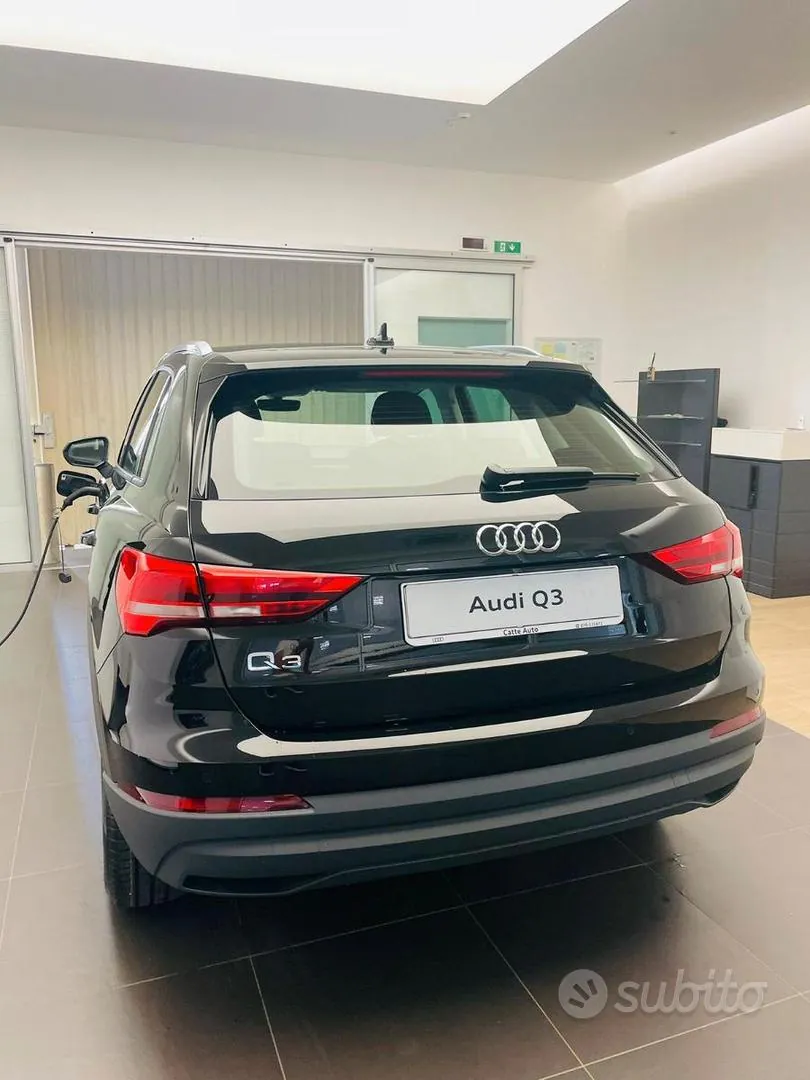 Audi Q3 2022 photo 3