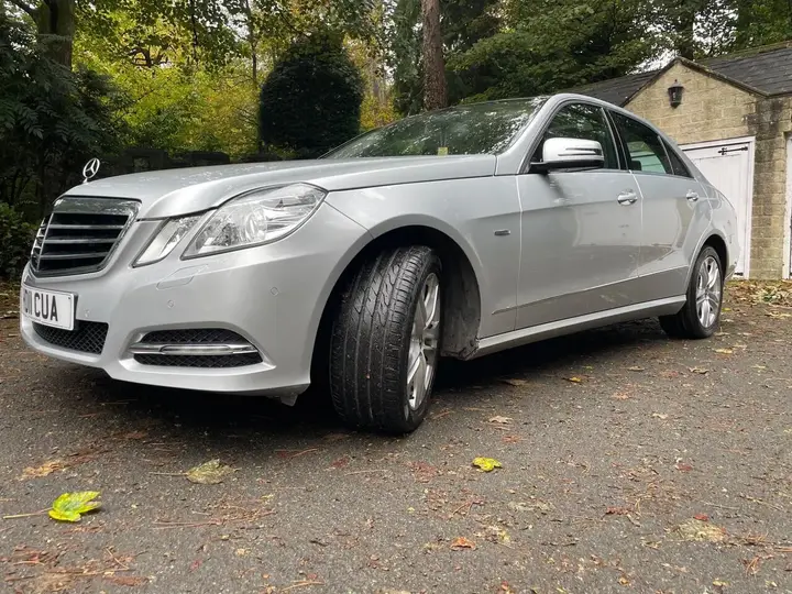 Mercedes-Benz E-Class 2011 photo 3