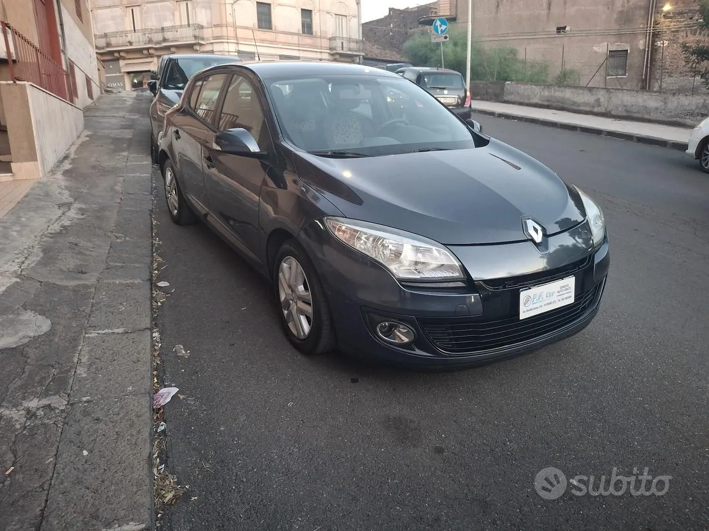 Renault Megane 2013 photo 2