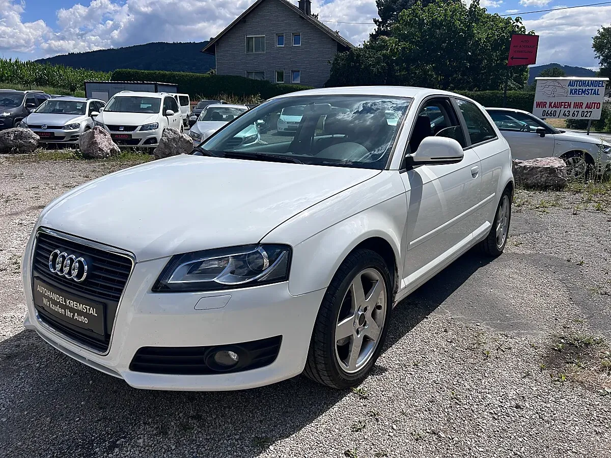 Audi A3 2010 photo 2