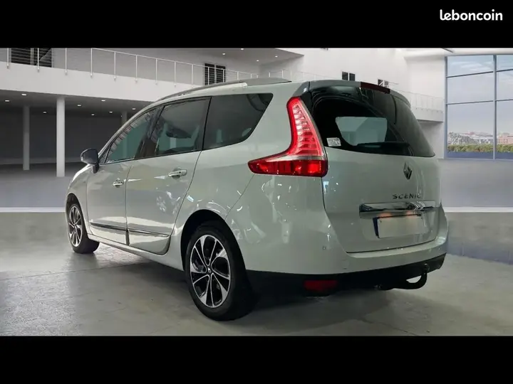 Renault Grand Scenic 2014 photo 2
