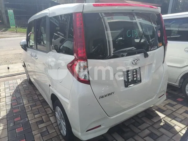 Toyota Roomy 2024 photo 4