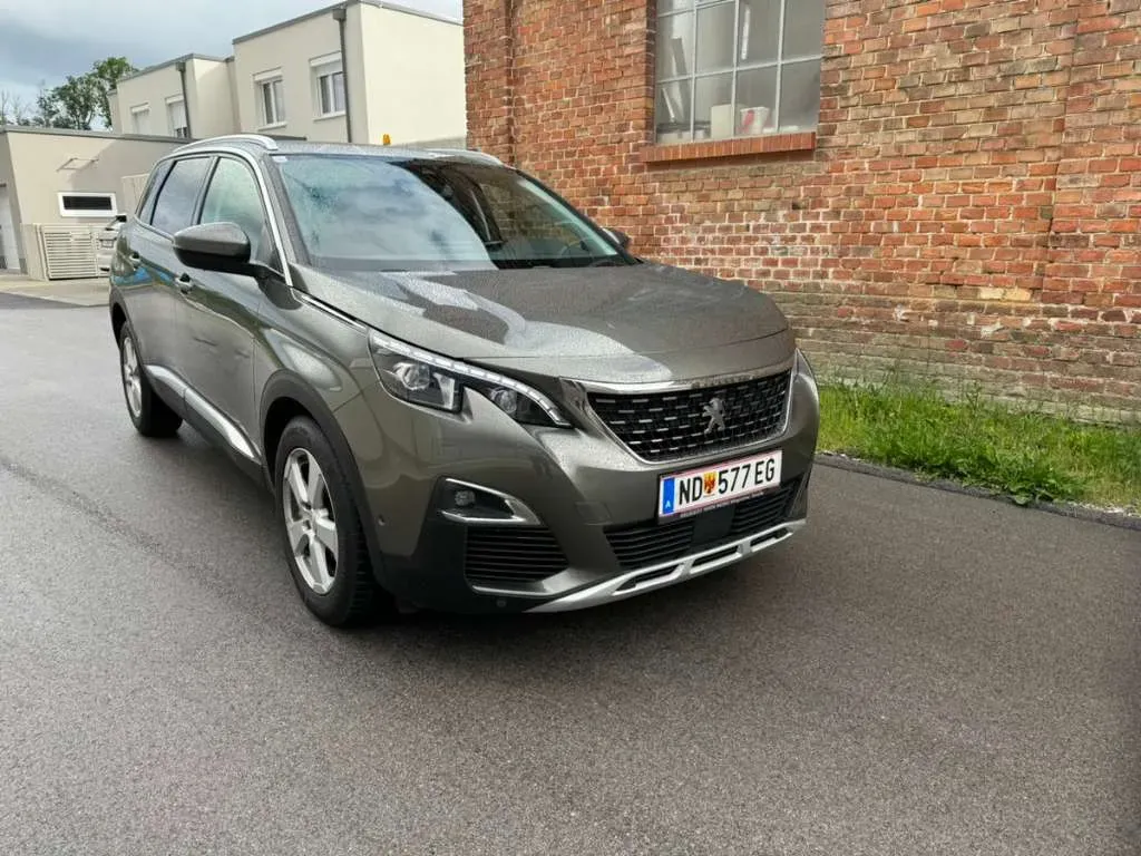 Peugeot 5008 2018 photo 2
