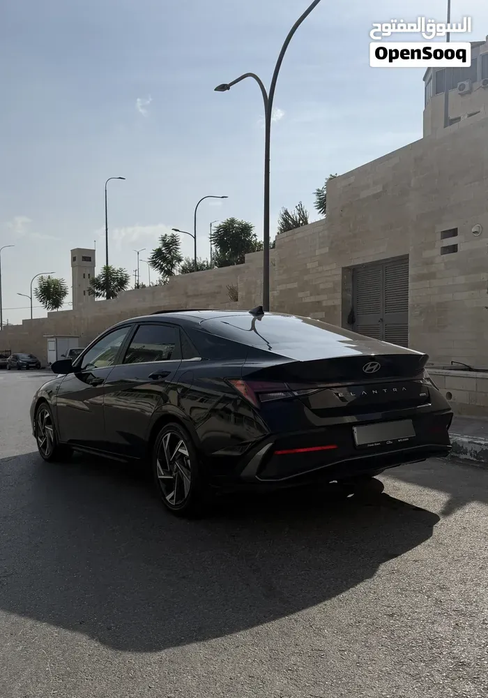 Hyundai Elantra 2025 photo 2