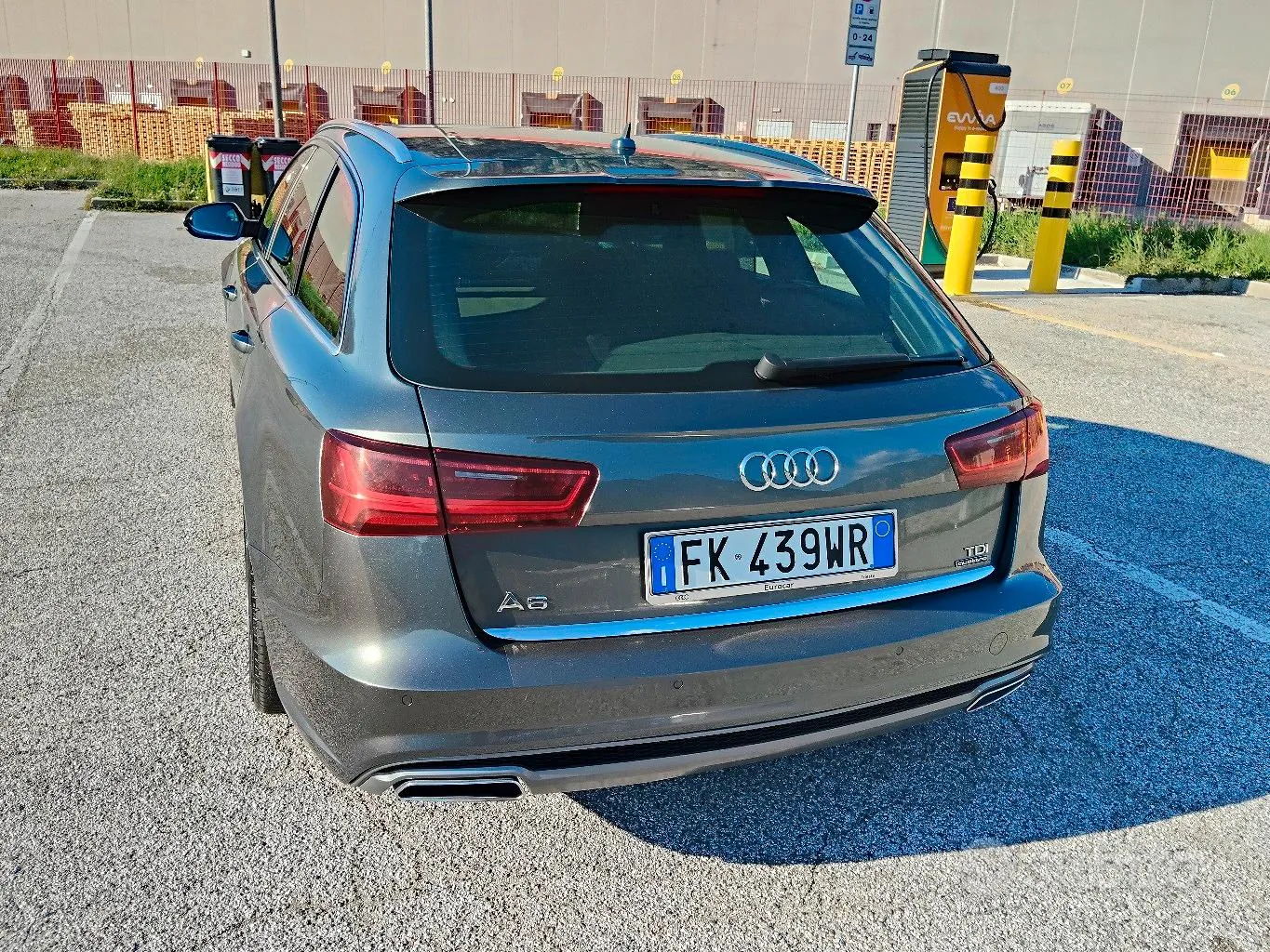 Audi A6 2017 photo 2