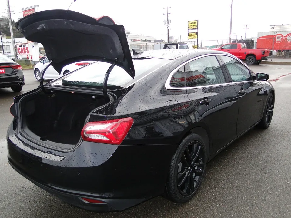 Chevrolet Malibu 2022 photo 3
