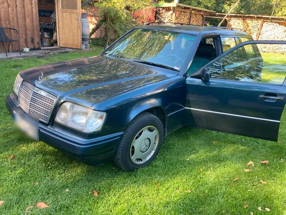 Mercedes-Benz W124