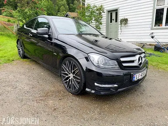 Mercedes-Benz C180 2012 photo 5