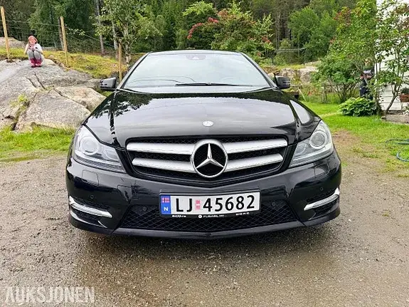 Mercedes-Benz C180 2012 photo 4