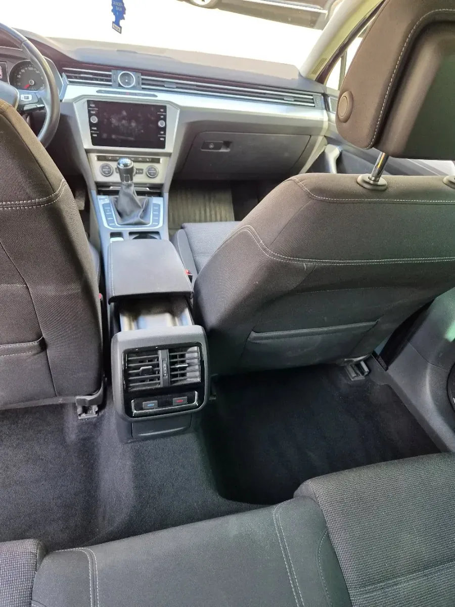 Volkswagen Passat 2019 photo 2