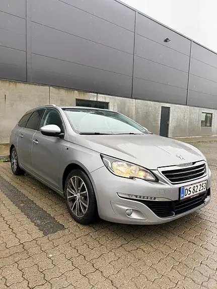 Peugeot 308 2015 photo 2