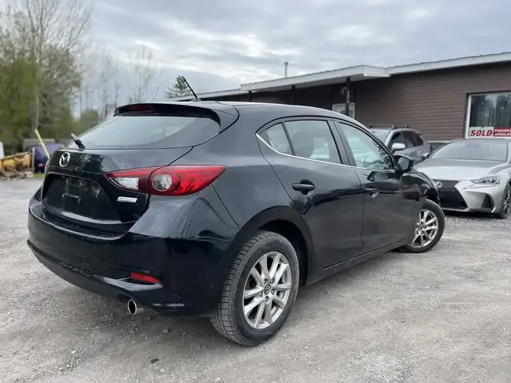 Mazda Mazda3 2018 photo 5